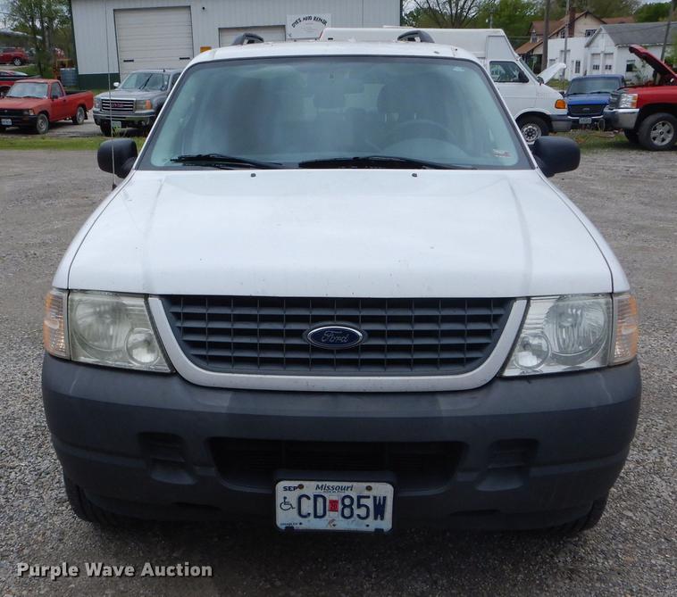 image for item DE8390 2004 Ford Explorer SUV