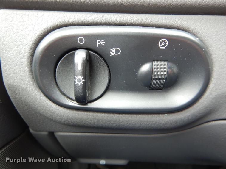 image for item DE8390 2004 Ford Explorer SUV