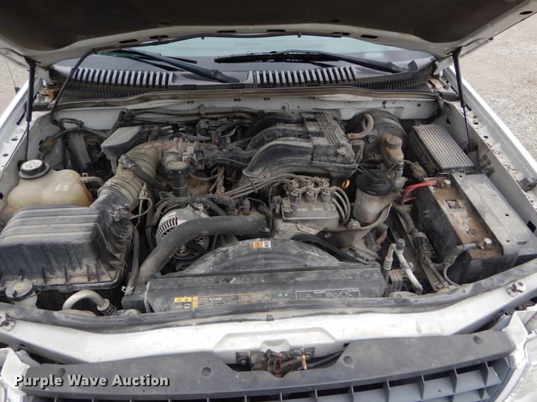 image for item DE8390 2004 Ford Explorer SUV
