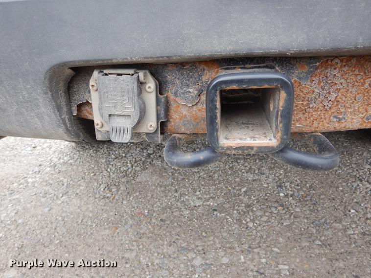 image for item DE8390 2004 Ford Explorer SUV