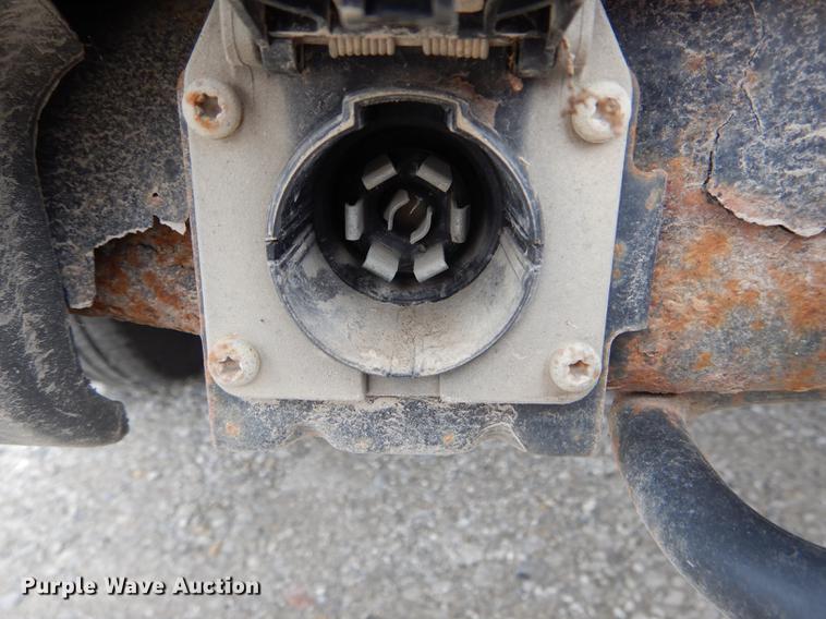 image for item DE8390 2004 Ford Explorer SUV