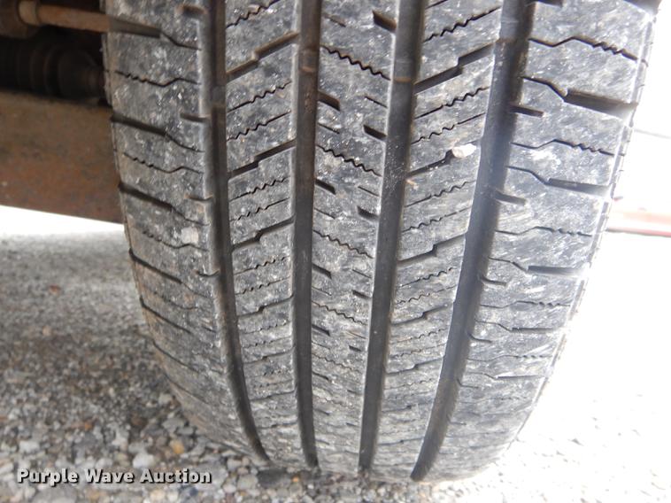 image for item DE8390 2004 Ford Explorer SUV