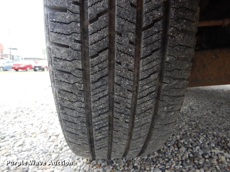 image for item DE8390 2004 Ford Explorer SUV