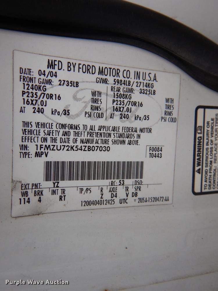 image for item DE8390 2004 Ford Explorer SUV