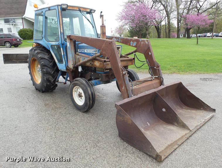 image for item DF0761 1979 Ford 4600 tractor