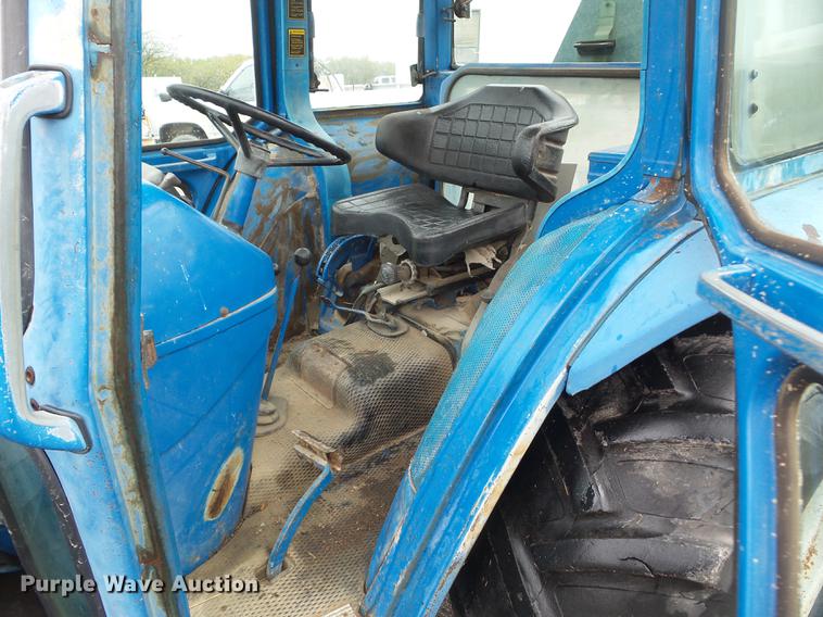 image for item DF0761 1979 Ford 4600 tractor
