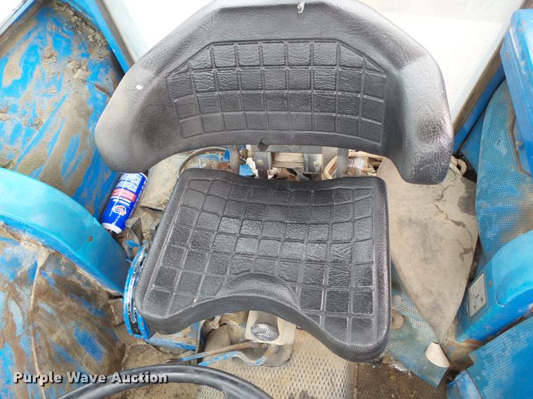 image for item DF0761 1979 Ford 4600 tractor