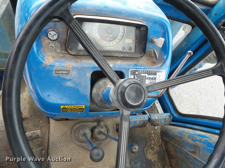 image for item DF0761 1979 Ford 4600 tractor