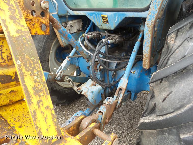 image for item DF0761 1979 Ford 4600 tractor