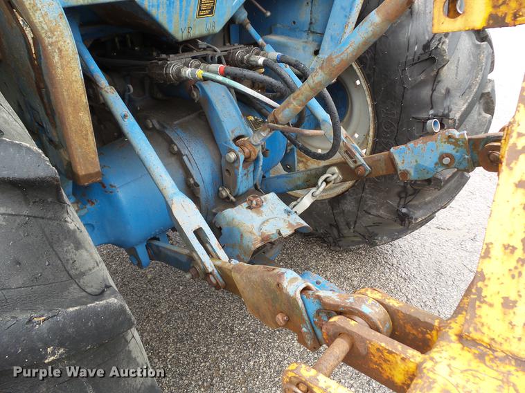 image for item DF0761 1979 Ford 4600 tractor