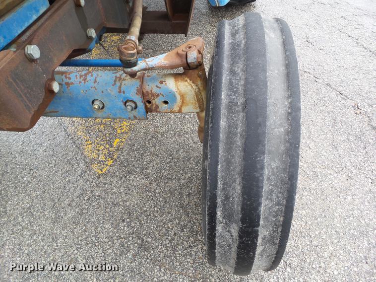 image for item DF0761 1979 Ford 4600 tractor