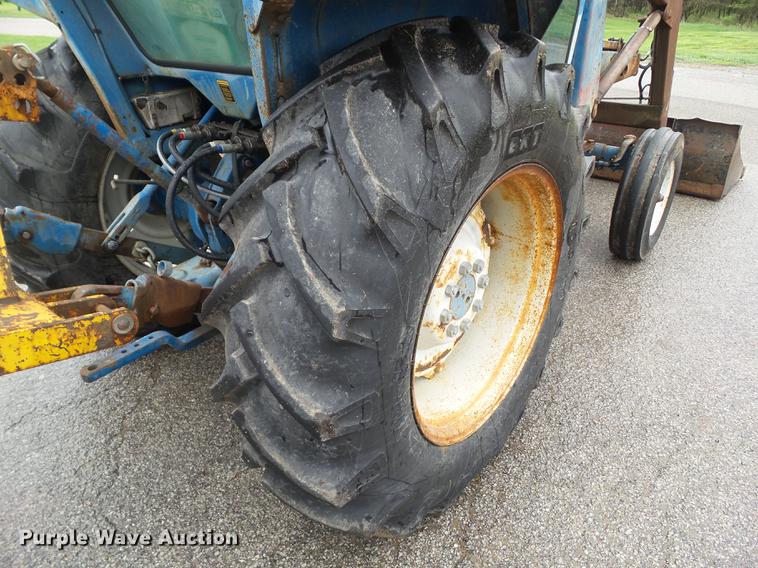 image for item DF0761 1979 Ford 4600 tractor