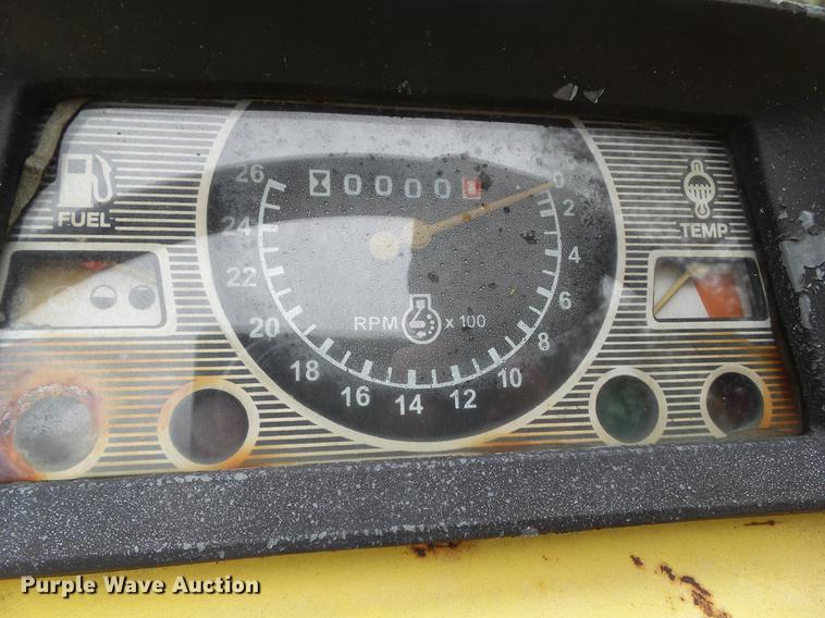 image for item DF0762 1968 Ford 3400 tractor