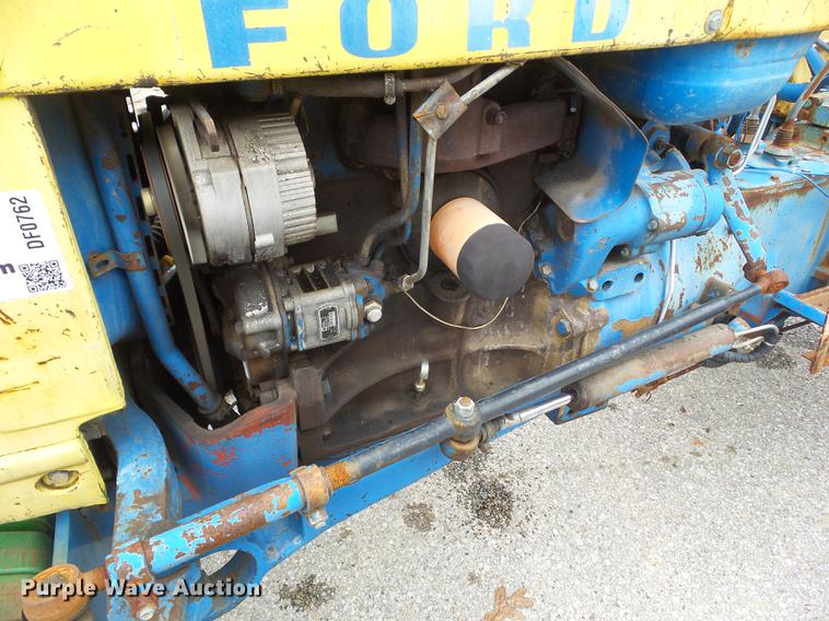 image for item DF0762 1968 Ford 3400 tractor