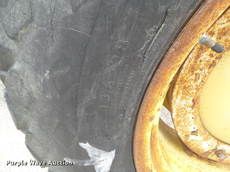 image for item DF0762 1968 Ford 3400 tractor