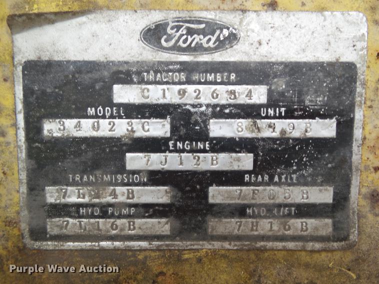 image for item DF0762 1968 Ford 3400 tractor