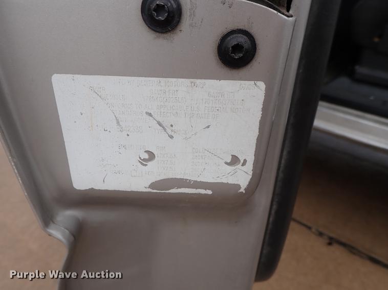 image for item DF1188 2005 GMC Sierra 1500 Ext. Cab pickup truck