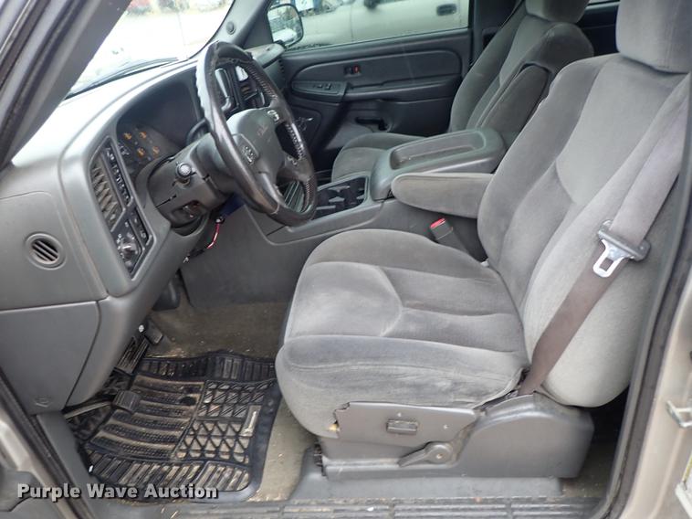 image for item DF1188 2005 GMC Sierra 1500 Ext. Cab pickup truck