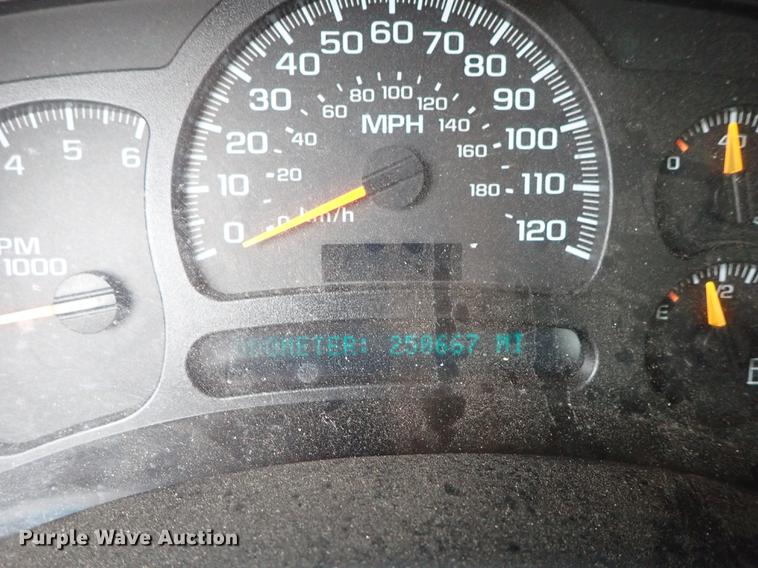 image for item DF1188 2005 GMC Sierra 1500 Ext. Cab pickup truck