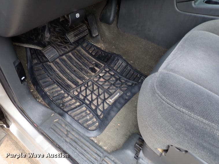 image for item DF1188 2005 GMC Sierra 1500 Ext. Cab pickup truck