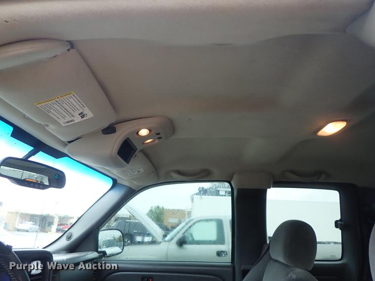 image for item DF1188 2005 GMC Sierra 1500 Ext. Cab pickup truck