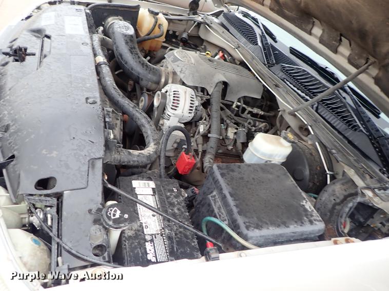 image for item DF1188 2005 GMC Sierra 1500 Ext. Cab pickup truck