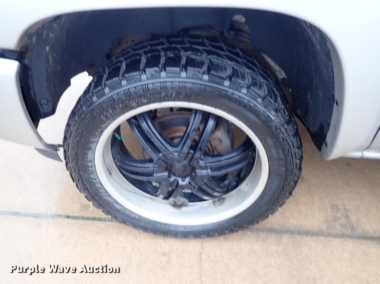 image for item DF1188 2005 GMC Sierra 1500 Ext. Cab pickup truck