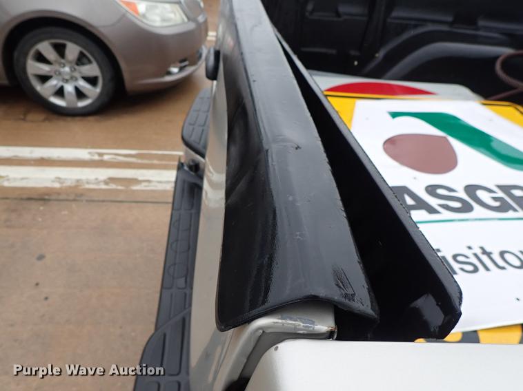 image for item DF1188 2005 GMC Sierra 1500 Ext. Cab pickup truck