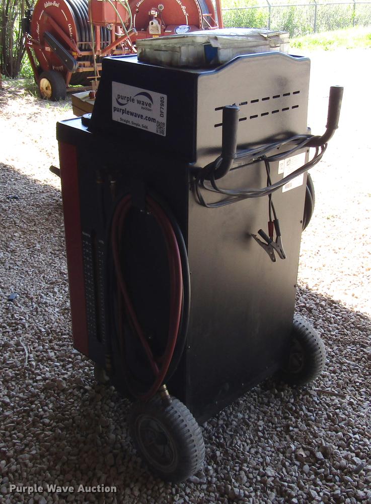 RTI transmission flush machine in Lawrence, KS Item DF7985 sold