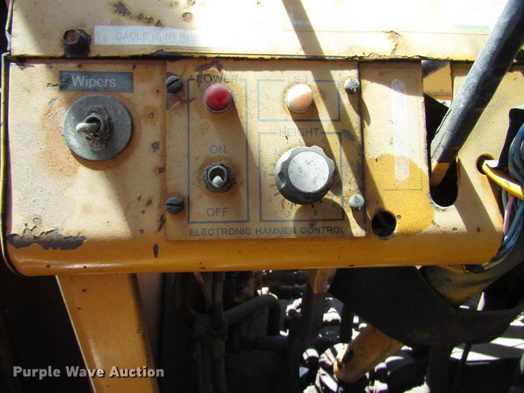 image for item DF7994 Arrow concrete breaker