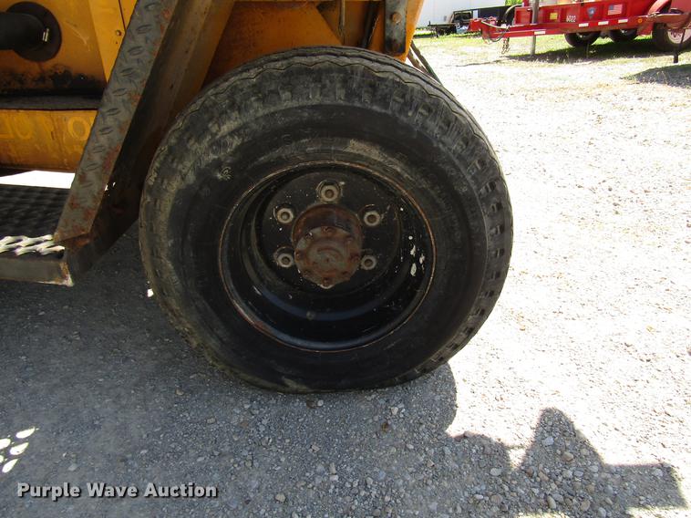 image for item DF7994 Arrow concrete breaker