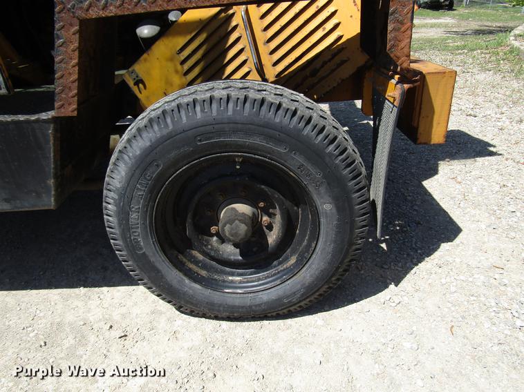 image for item DF7994 Arrow concrete breaker