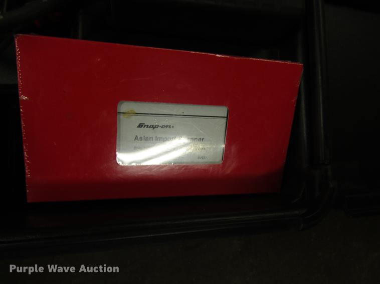 image for item DF8012 Snap-on MT2500 diagnostic tool