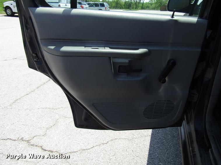 image for item DF8066 2000 Ford Explorer SUV