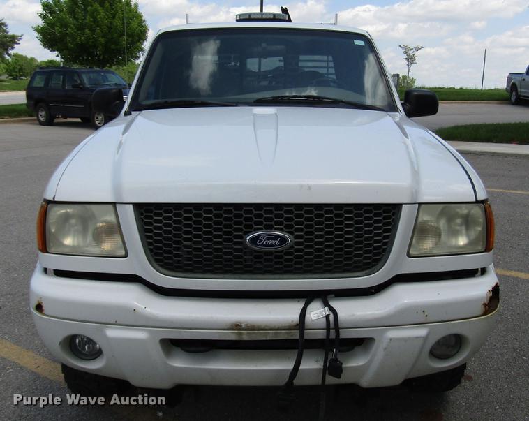 image for item DF8067 2001 Ford Ranger SuperCab pickup truck