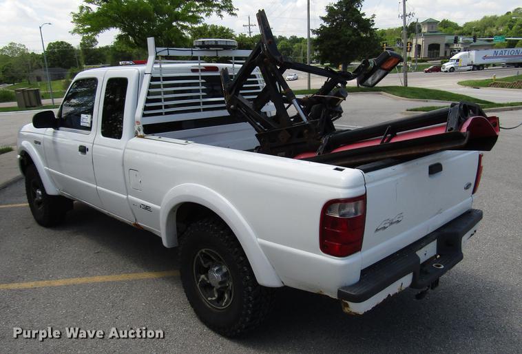 image for item DF8067 2001 Ford Ranger SuperCab pickup truck