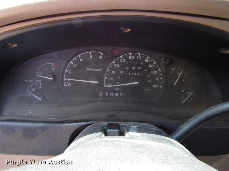 image for item DF8067 2001 Ford Ranger SuperCab pickup truck