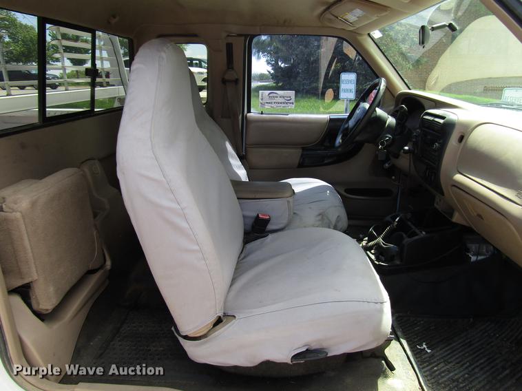 image for item DF8067 2001 Ford Ranger SuperCab pickup truck