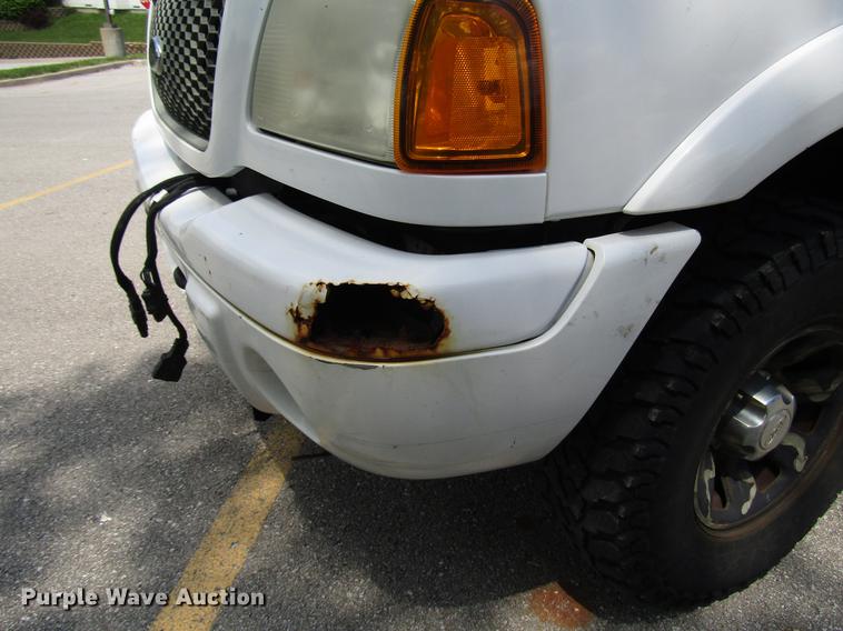 image for item DF8067 2001 Ford Ranger SuperCab pickup truck