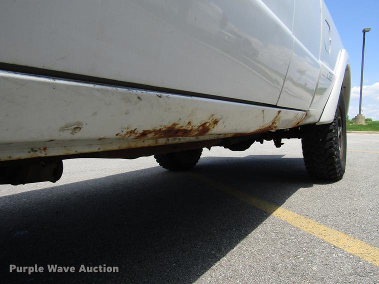 image for item DF8067 2001 Ford Ranger SuperCab pickup truck