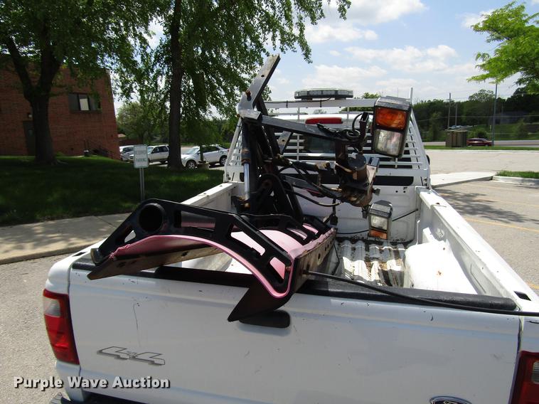 image for item DF8067 2001 Ford Ranger SuperCab pickup truck