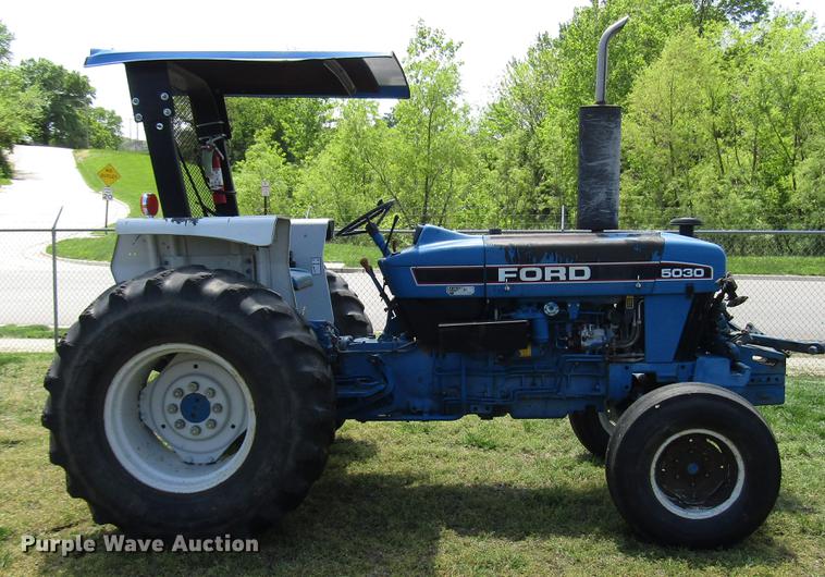 image for item DF8068 Ford 5030 tractor