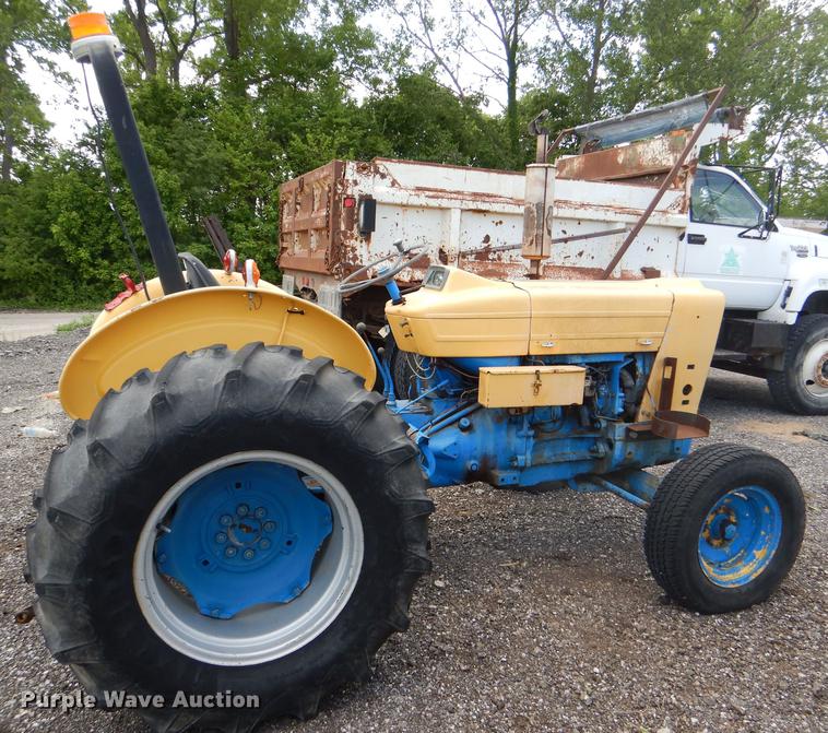 image for item DG1034 1972 Ford C5022B tractor