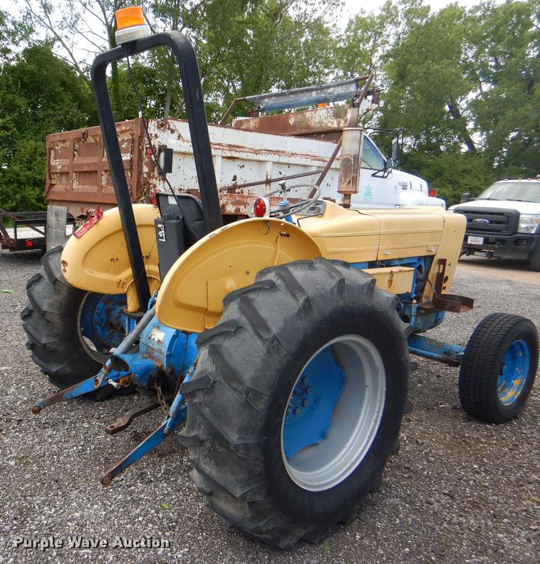 image for item DG1034 1972 Ford C5022B tractor