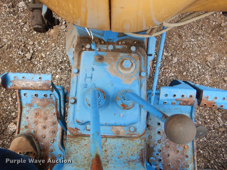 image for item DG1034 1972 Ford C5022B tractor