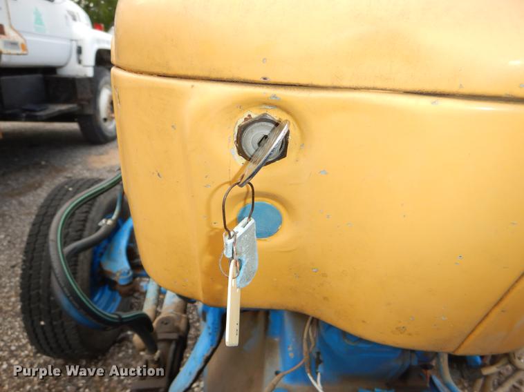 image for item DG1034 1972 Ford C5022B tractor