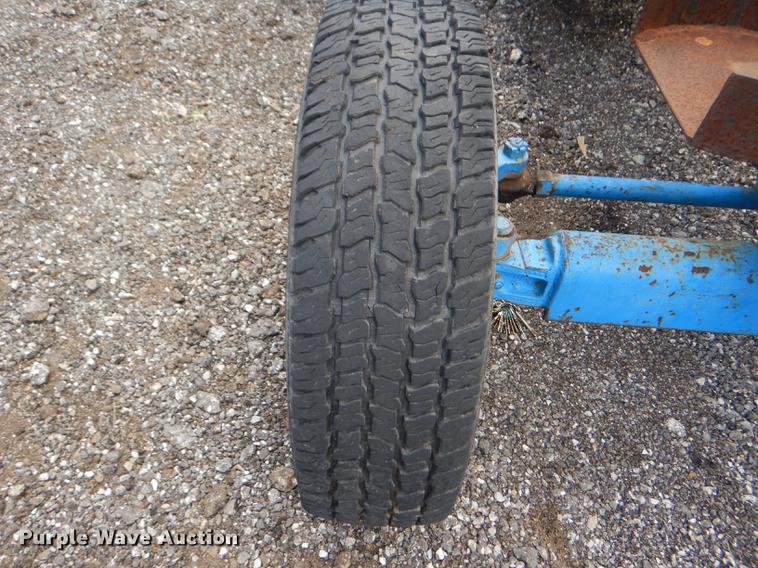 image for item DG1034 1972 Ford C5022B tractor