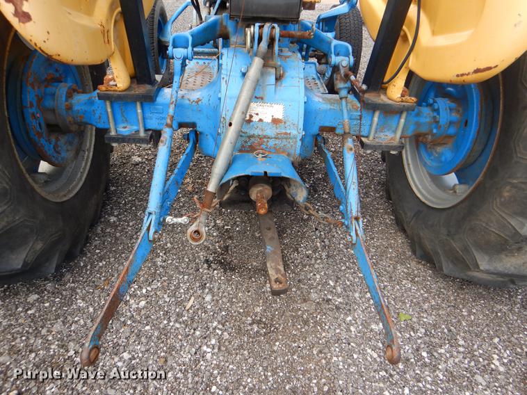 image for item DG1034 1972 Ford C5022B tractor