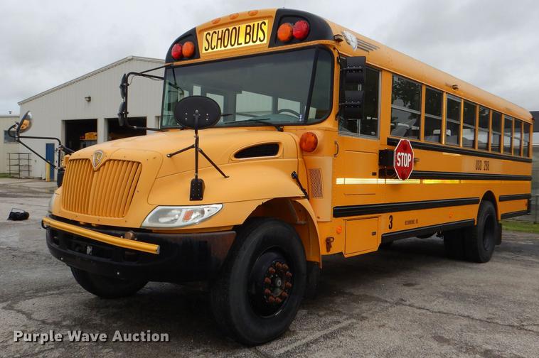 image for item DG1039 2006 International CE200 school bus
