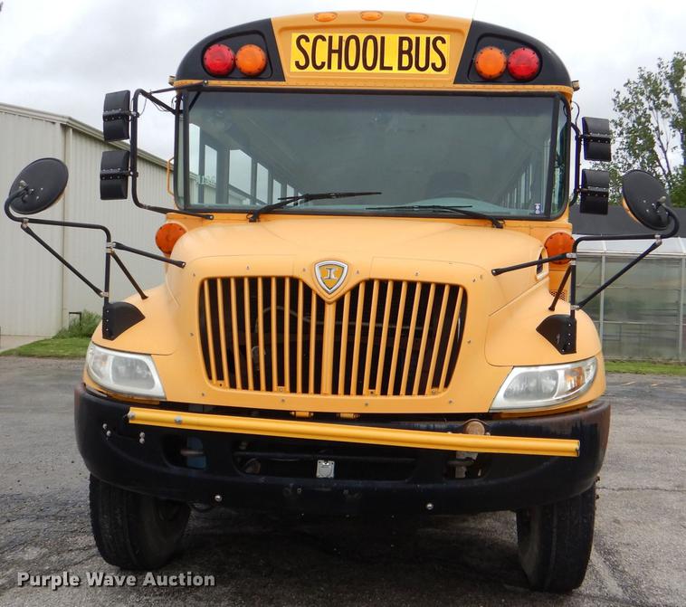image for item DG1039 2006 International CE200 school bus